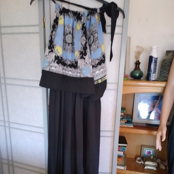 Sharp looking jumpsuit - Picture 3 of 4